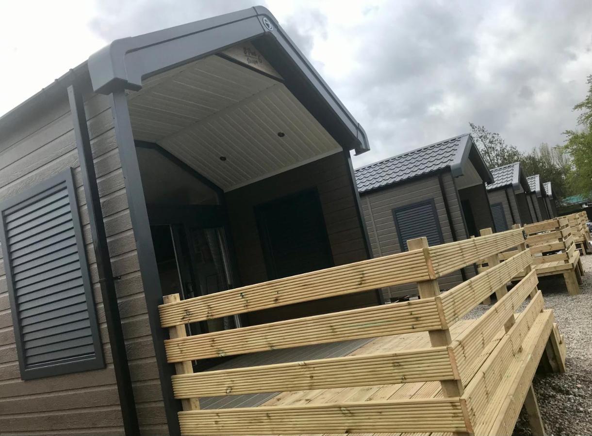 Caledonian lodges 2 Inverness Exterior foto